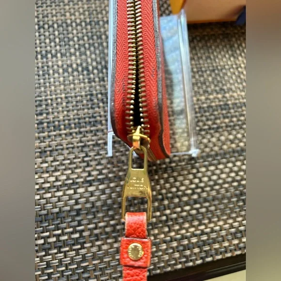 Louis Vuitton Empreinte Leather Compact Zippy Wallet TS1163 - Picture 4 of 9